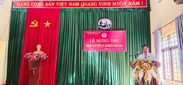 UBND xa Cu Mot to chuc Le mung tho cho nguoi cao tuoi tren dia ban xa nam 2022 2